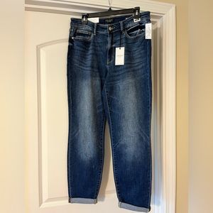 Judy Blue Mid Rise Boyfriend